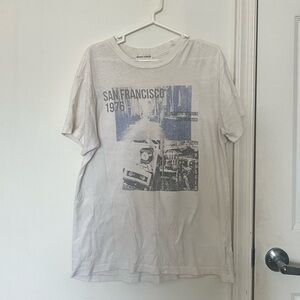Aritzia White Graphic T-Shirt with San Francisco Print